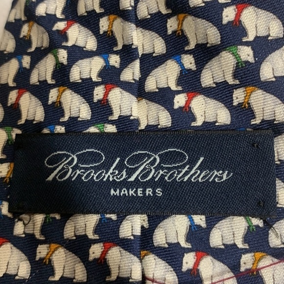 Brooks Brothers 100% Silk Polar Bears Italian Tie - Picture 5 of 6